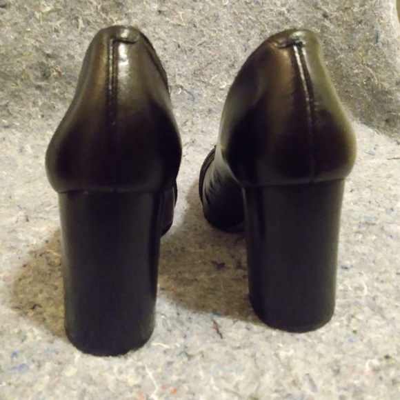 Nine West Pump - Picture 5 of 6